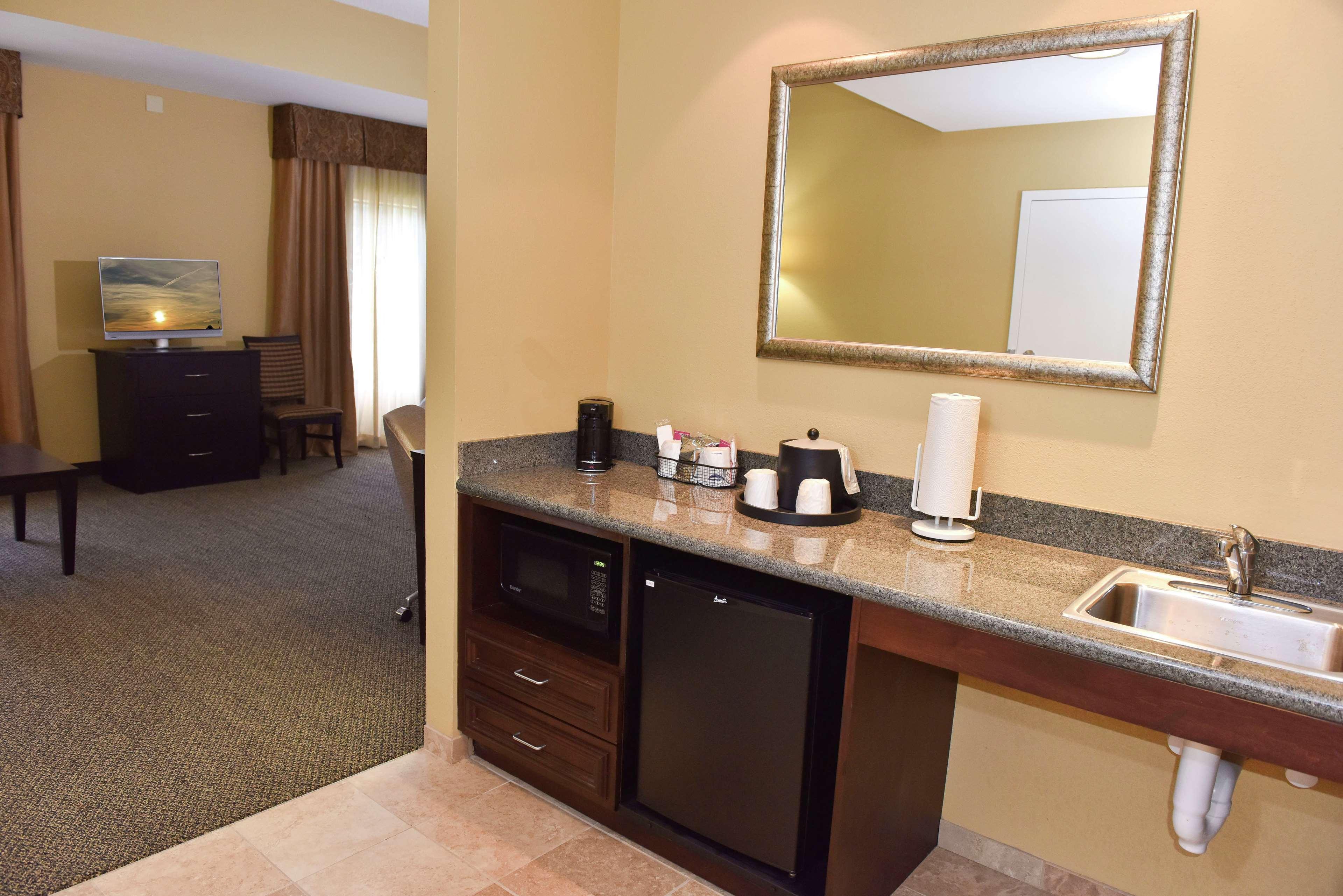 Hampton Inn & Suites Alexandria Buitenkant foto