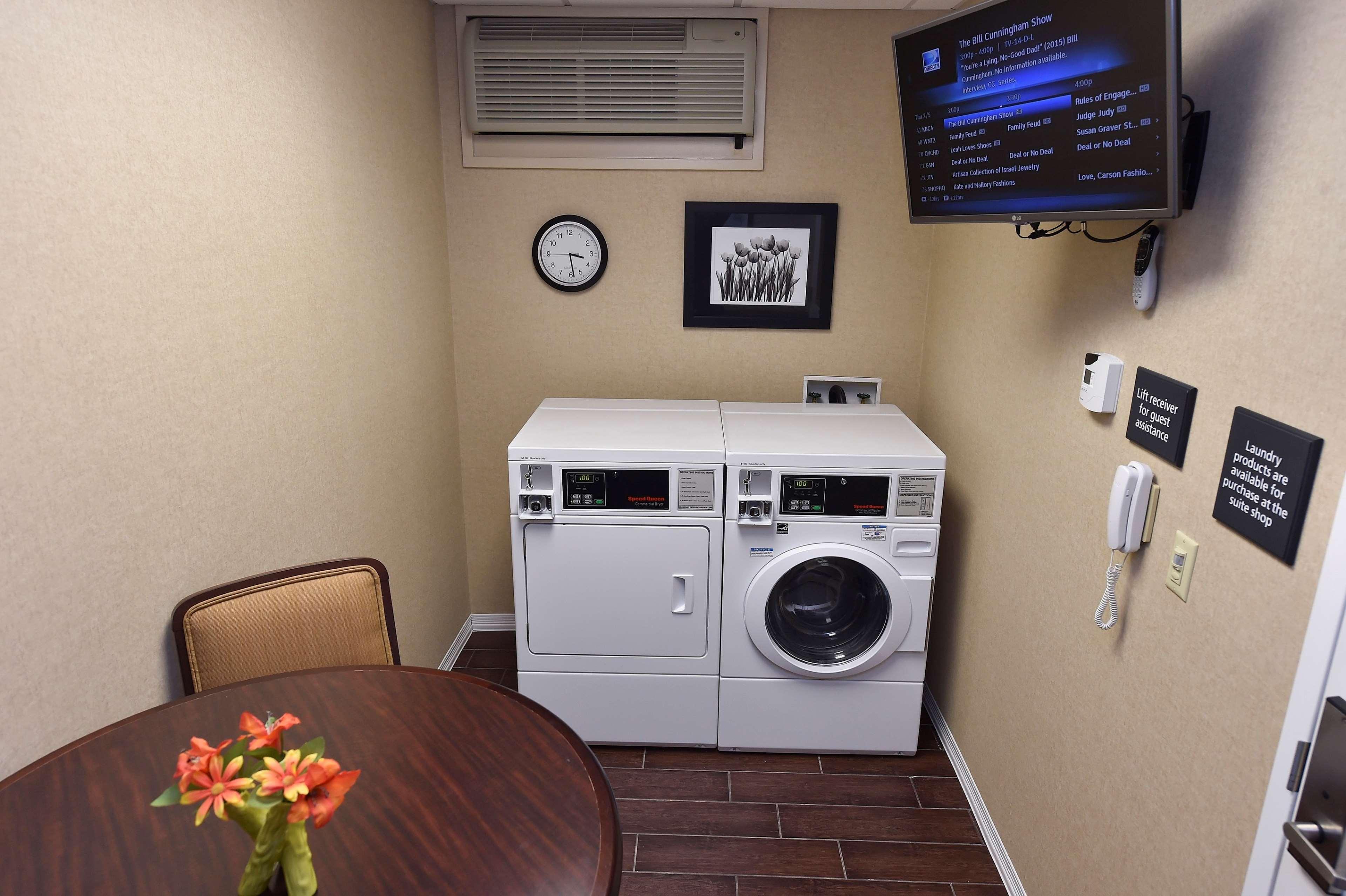 Hampton Inn & Suites Alexandria Buitenkant foto