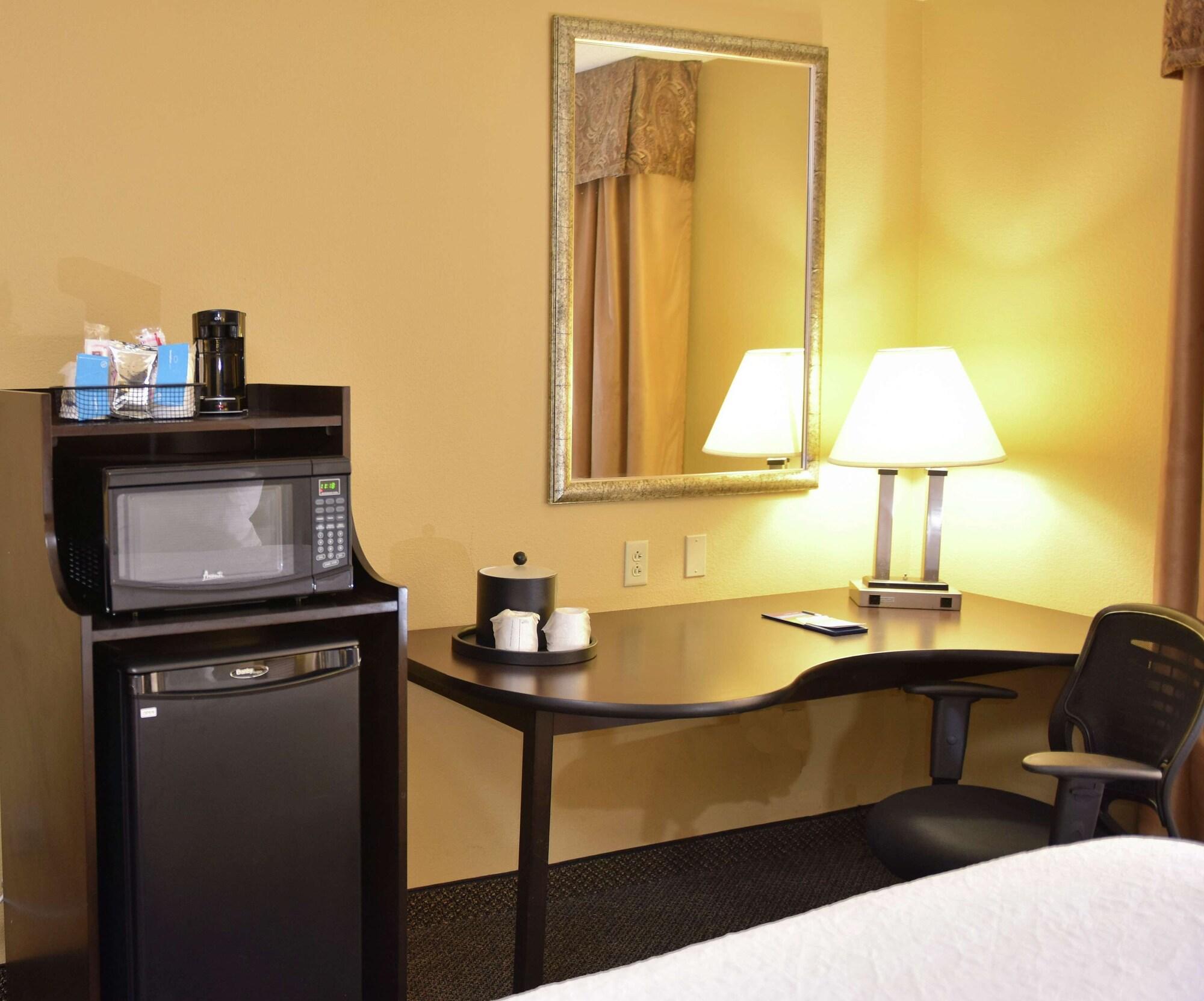 Hampton Inn & Suites Alexandria Buitenkant foto