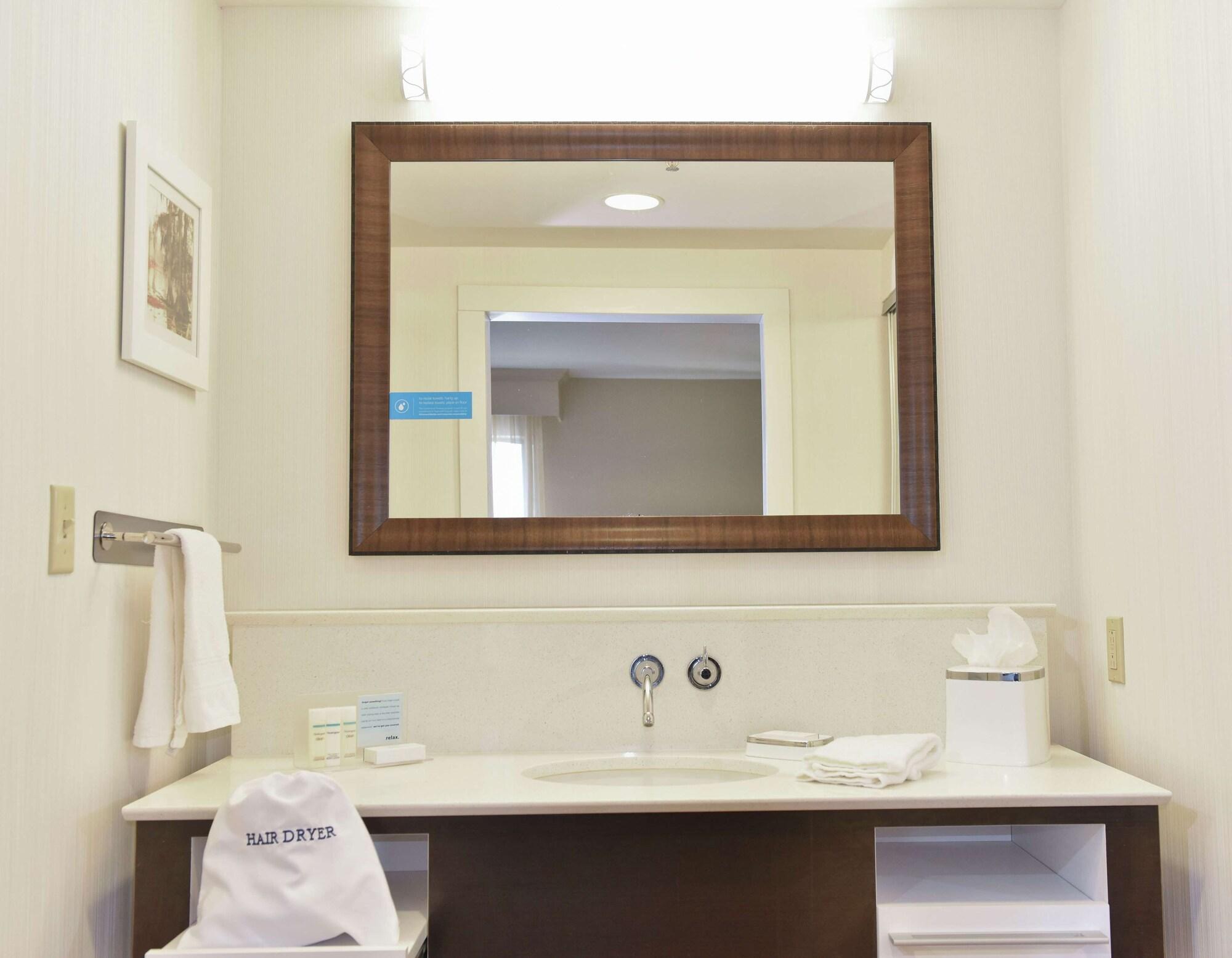 Hampton Inn & Suites Alexandria Buitenkant foto
