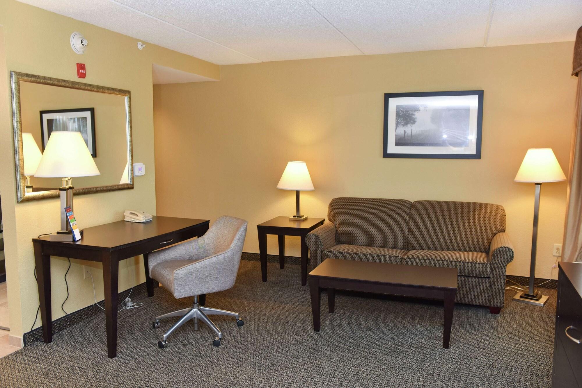 Hampton Inn & Suites Alexandria Buitenkant foto