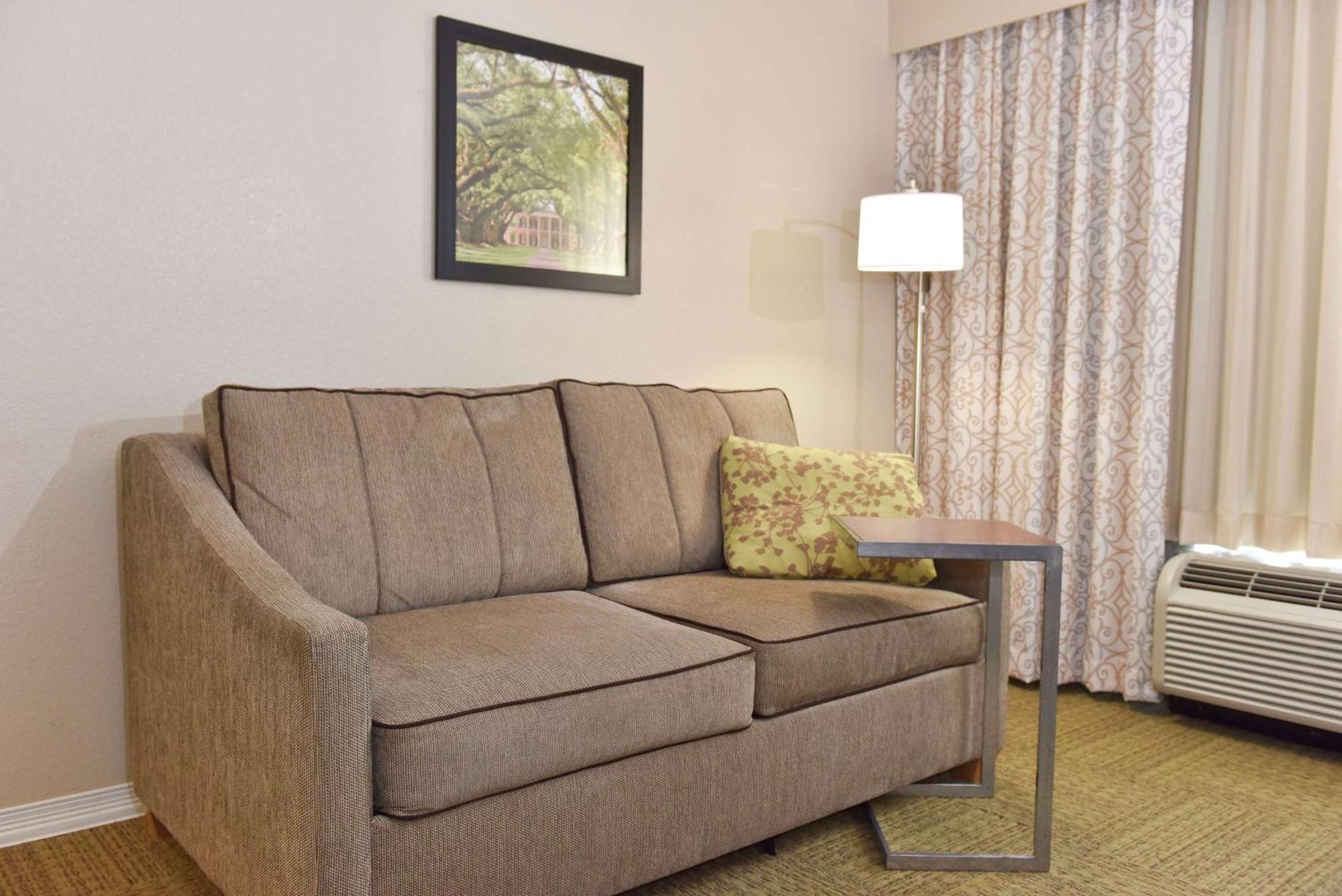 Hampton Inn & Suites Alexandria Buitenkant foto