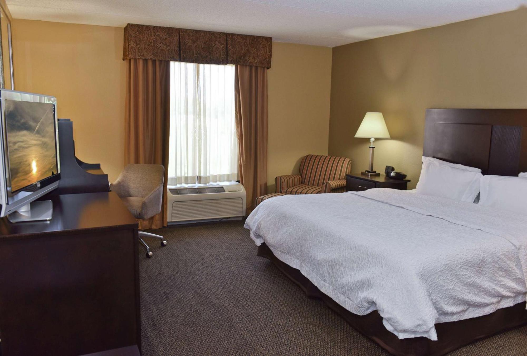 Hampton Inn & Suites Alexandria Buitenkant foto