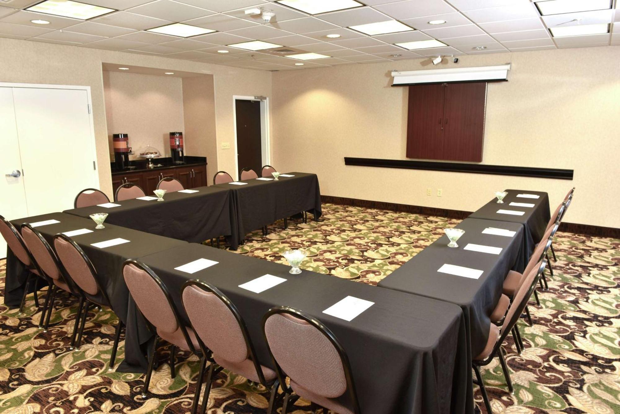 Hampton Inn & Suites Alexandria Buitenkant foto