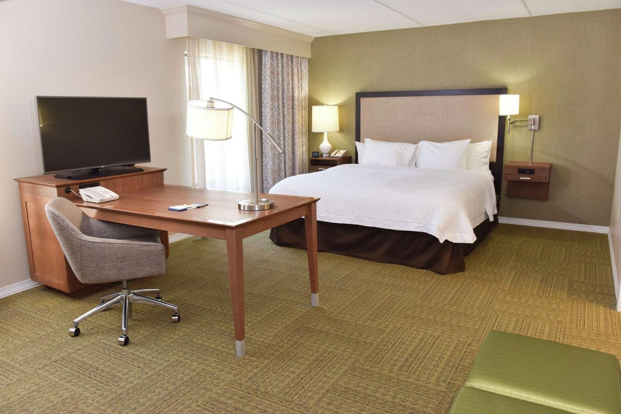 Hampton Inn & Suites Alexandria Buitenkant foto