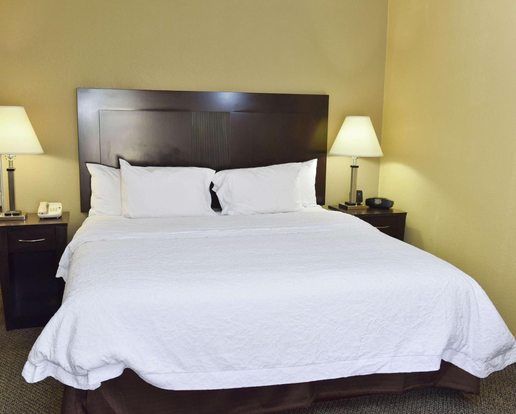 Hampton Inn & Suites Alexandria Buitenkant foto