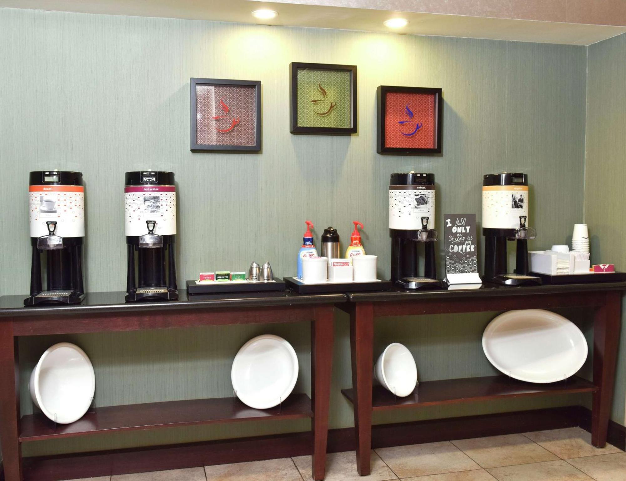 Hampton Inn & Suites Alexandria Buitenkant foto